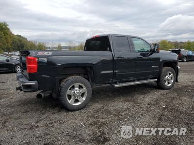 Trzecie zdjęcie samochodu z tyłu: 2016 CHEVROLET SILVERADO K2500 HEAVY DUTY LT VIN:1GC2KVE81GZ186622 - miniatura