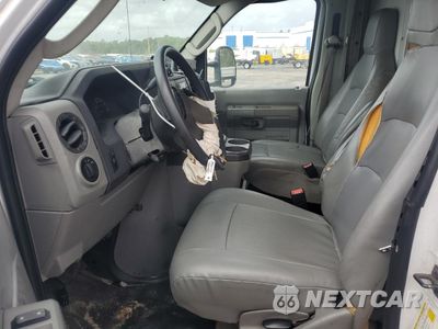 Zdjęcie 7 z 13 samochodu: 2017 FORD ECONOLINE E350 SUPER DUTY CUTAWAY VAN VIN:1FDWE3FS9HDC02292 - miniatura
