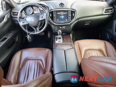Zdjęcie 8 z 14 samochodu: 2015 MASERATI GHIBLI VIN:ZAM57XSA0F1144596 - miniatura