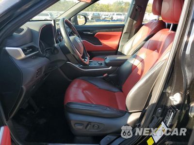 Zdjęcie 7 z 14 samochodu: 2023 TOYOTA HIGHLANDER L VIN:5TDKDRBH9PS512559 - miniatura