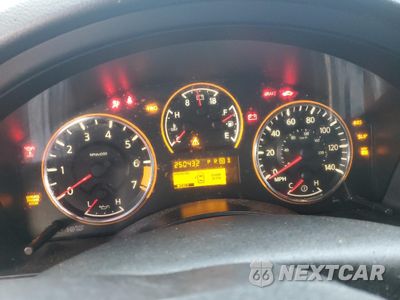 Zdjęcie 9 z 14 samochodu: 2011 NISSAN ARMADA SV VIN:5N1AA0NC9BN624160 - miniatura