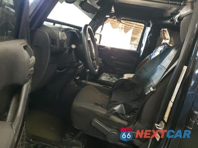 Zdjęcie 7 z 12 samochodu: 2013 JEEP WRANGLER UNLIMITED SPORT VIN:1C4BJWDG9DL623380 - miniatura