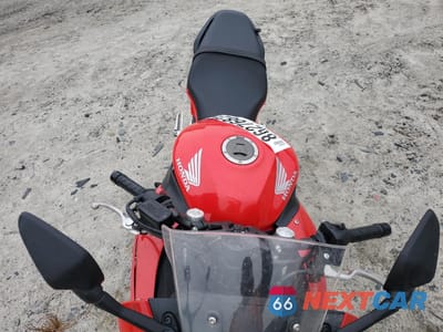 Piąte zdjęcie samochodu w środku: 2014 HONDA CBR650 F VIN:MLHRC7407E5000277 - miniatura