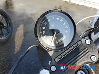 Zdjęcie 7 z 9 samochodu: 2021 HARLEY-DAVIDSON XL883 N VIN:1HD4LE21XMB417937 - miniatura
