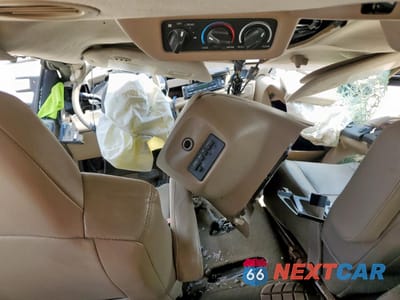 Zdjęcie 8 z 13 samochodu: 2005 FORD EXCURSION LIMITED VIN:1FMSU43P15ED38431 - miniatura