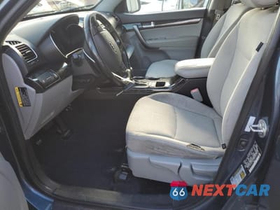 Zdjęcie 7 z 12 samochodu: 2014 KIA SORENTO LX VIN:5XYKT4A69EG437023 - miniatura