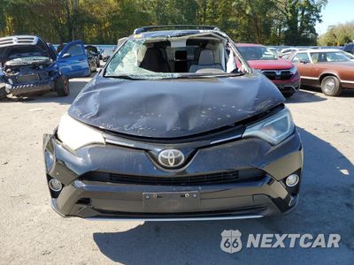 Piąte zdjęcie samochodu w środku: 2017 TOYOTA RAV4 XLE VIN:2T3RFREV2HW614263 - miniatura