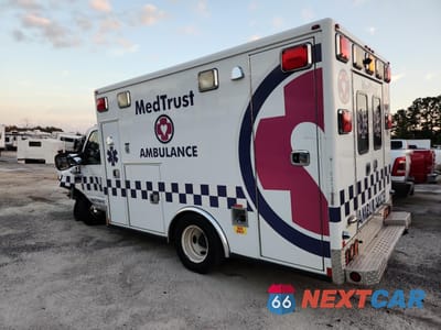 Drugie zdjęcie samochodu z przodu: 2016 FORD ECONOLINE E350 SUPER DUTY CUTAWAY VAN VIN:1FDWE3FS6GDC42831 - miniatura