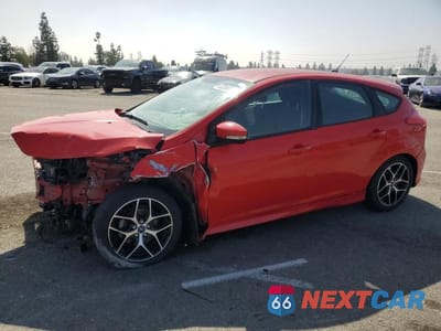 2015 FORD FOCUS SE 1FADP3K28FL261791 - główne zdjęcie licytacji z USA - miniatura