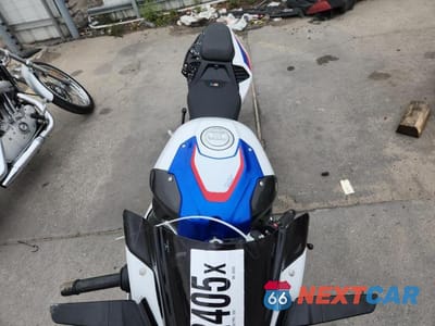 Piąte zdjęcie samochodu w środku: 2020 BMW S 1000 RR VIN:WB10E2304LZJ28523 - miniatura