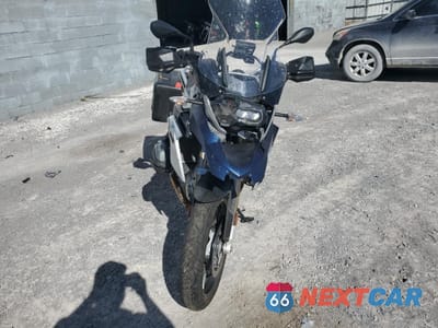 Drugie zdjęcie samochodu z przodu: 2016 BMW R1200 GS VIN:WB10A1107GZ670018 - miniatura