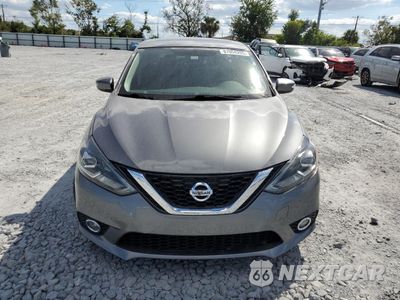 Piąte zdjęcie samochodu w środku: 2017 NISSAN SENTRA SR TURBO VIN:3N1CB7AP4HY257422 - miniatura