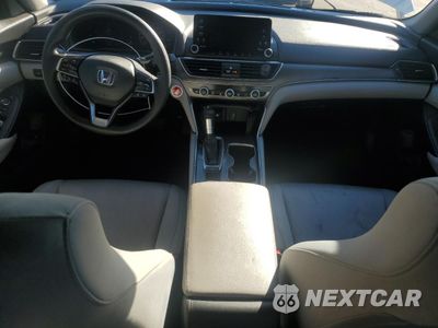Zdjęcie 8 z 12 samochodu: 2019 HONDA ACCORD LX VIN:1HGCV1F14KA131757 - miniatura