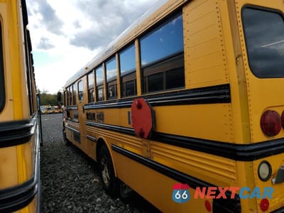 Trzecie zdjęcie samochodu z tyłu: 2006 THOMAS SAF-T-LINER C2 - SCHOOL BUS VIN:4UZAAXCS16CV84192 - miniatura