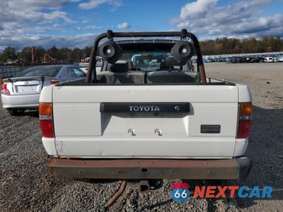 Zdjęcie 6 z 11 samochodu: 1987 TOYOTA 4RUNNER RN60 VIN:JT4RN62DXH0176206 - miniatura