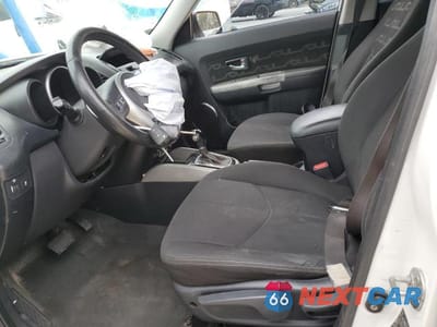 Zdjęcie 7 z 13 samochodu: 2012 KIA SOUL + VIN:KNDJT2A64C7388517 - miniatura