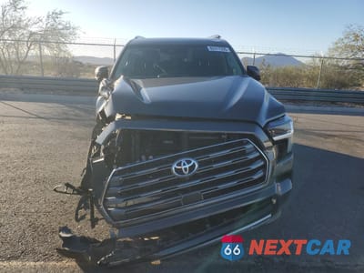 Piąte zdjęcie samochodu w środku: 2023 TOYOTA SEQUOIA SR5 VIN:7SVAAABA1PX003221 - miniatura