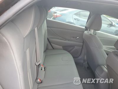 Zdjęcie 10 z 16 samochodu: 2022 HYUNDAI ELANTRA BLUE VIN:KMHLM4AJ4NU019811 - miniatura