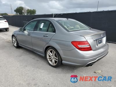 Drugie zdjęcie samochodu z przodu: 2014 MERCEDES-BENZ C 250 VIN:WDDGF4HBXEA932708 - miniatura