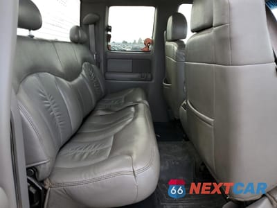 Zdjęcie 10 z 12 samochodu: 2000 CHEVROLET SILVERADO K1500 VIN:1GCEK19T0YE170473 - miniatura
