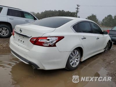 Trzecie zdjęcie samochodu z tyłu: 2016 NISSAN ALTIMA 2.5 VIN:1N4AL3AP4GN358603 - miniatura