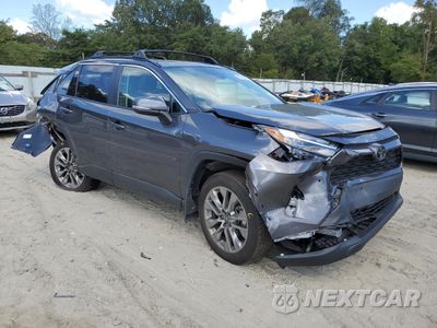 Czwarte zdjęcie samochodu z boku: 2024 TOYOTA RAV4 XLE PREMIUM VIN:2T3A1RFV1RC467401 - miniatura
