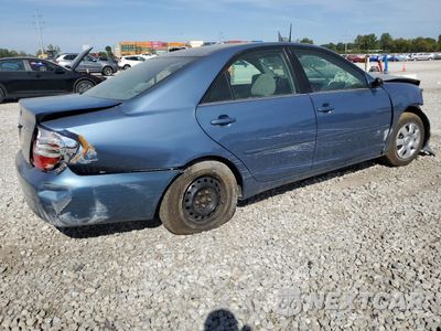 Trzecie zdjęcie samochodu z tyłu: 2002 TOYOTA CAMRY LE VIN:4T1BE32K32U585643 - miniatura