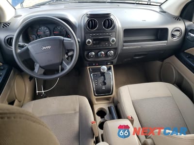 Zdjęcie 8 z 13 samochodu: 2010 JEEP COMPASS SPORT VIN:1J4NF4FB2AD510505 - miniatura