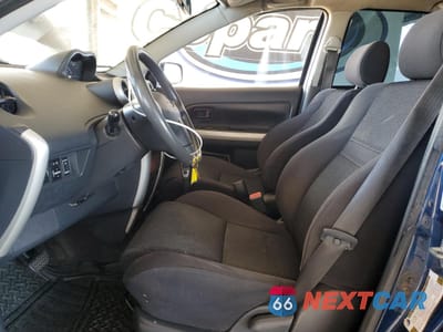 Zdjęcie 7 z 12 samochodu: 2004 TOYOTA SCION XA VIN:JTKKT624840052249 - miniatura