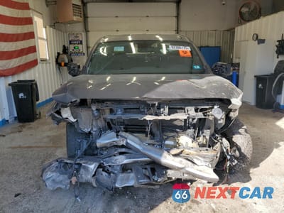 Piąte zdjęcie samochodu w środku: 2019 NISSAN TITAN SV VIN:1N6AA1E50KN513764 - miniatura