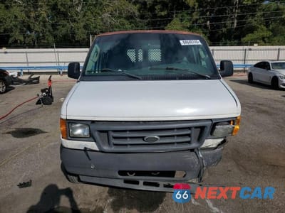 Piąte zdjęcie samochodu w środku: 2004 FORD ECONOLINE E150 VAN VIN:1FTRE14W84HA55719 - miniatura