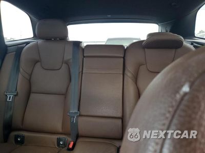 Zdjęcie 10 z 13 samochodu: 2021 VOLVO XC60 T5 MOMENTUM VIN:YV4102RK7M1870782 - miniatura