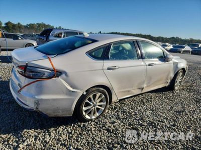 Trzecie zdjęcie samochodu z tyłu: 2020 FORD FUSION SEL VIN:3FA6P0MU3LR104561 - miniatura
