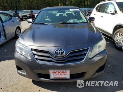 Piąte zdjęcie samochodu w środku: 2010 TOYOTA CAMRY BASE VIN:4T1BF3EK6AU528943 - miniatura