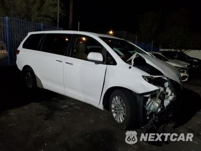 Czwarte zdjęcie samochodu z boku: 2013 TOYOTA SIENNA XLE VIN:5TDYK3DCXDS337149 - miniatura