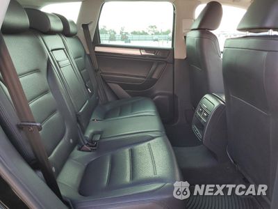 Zdjęcie 11 z 13 samochodu: 2012 VOLKSWAGEN TOUAREG V6 VIN:WVGFF9BP5CD003380 - miniatura