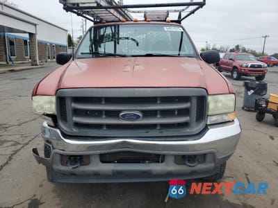 Piąte zdjęcie samochodu w środku: 2002 FORD F350 SRW SUPER DUTY VIN:1FTSF31S42EB63538 - miniatura
