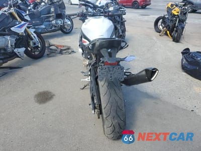 Czwarte zdjęcie samochodu z boku: 2024 BMW S 1000 R VIN:WB10E5305R6J50073 - miniatura