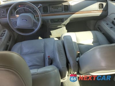 Zdjęcie 8 z 14 samochodu: 2004 FORD CROWN VICTORIA LX VIN:2FAFP74W84X150562 - miniatura