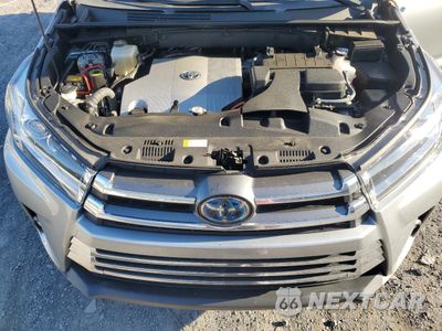 Zdjęcie 12 z 15 samochodu: 2019 TOYOTA HIGHLANDER HYBRID LIMITED VIN:5TDDGRFH4KS076559 - miniatura
