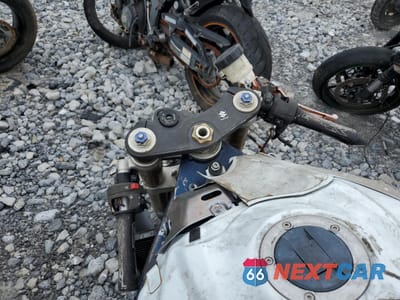 Zdjęcie 7 z 8 samochodu: 2010 SUZUKI GSX750 R VIN:JS1GR7LA1A2100304 - miniatura