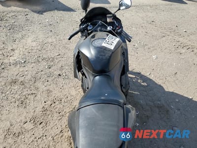 Zdjęcie 6 z 9 samochodu: 2009 HONDA CBR600 RR VIN:JH2PC400X9K200602 - miniatura