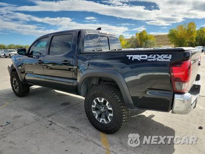 Drugie zdjęcie samochodu z przodu: 2018 TOYOTA TACOMA DOUBLE CAB VIN:5TFCZ5AN3JX139090 - miniatura