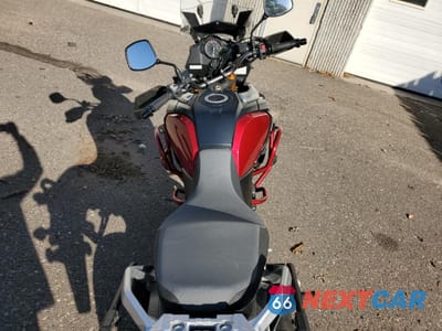 Zdjęcie 6 z 9 samochodu: 2014 SUZUKI DL1000 VIN:JS1VU51A7E2100844 - miniatura