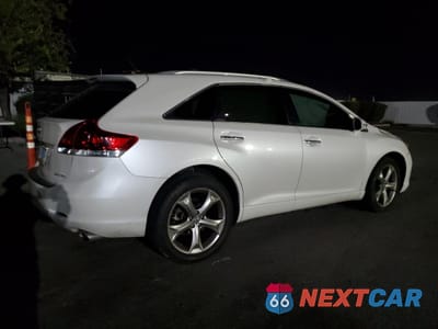 Trzecie zdjęcie samochodu z tyłu: 2014 TOYOTA VENZA LE VIN:4T3BK3BBXEU104131 - miniatura