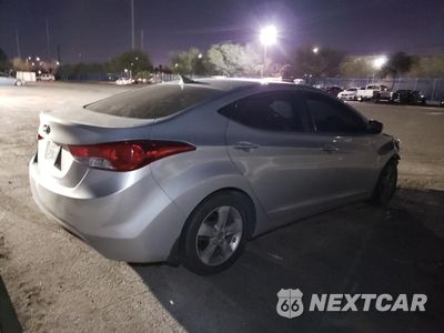 Trzecie zdjęcie samochodu z tyłu: 2013 HYUNDAI ELANTRA GLS VIN:KMHDH4AE8DU787589 - miniatura