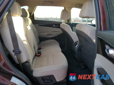 Zdjęcie 11 z 12 samochodu: 2019 KIA SORENTO LX VIN:5XYPGDA55KG530750 - miniatura