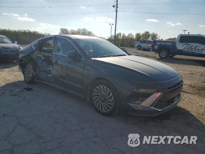Czwarte zdjęcie samochodu z boku: 2025 HYUNDAI SONATA HYBRID VIN:KMHL34JJ3SA104283 - miniatura