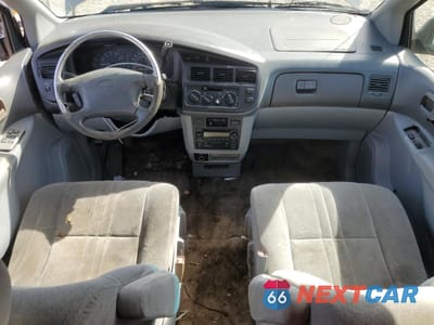 Zdjęcie 8 z 15 samochodu: 2000 TOYOTA SIENNA LE VIN:4T3ZF13C1YU260724 - miniatura