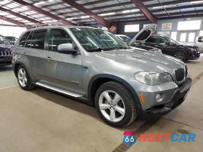 Czwarte zdjęcie samochodu z boku: 2010 BMW X5 XDRIVE30I VIN:5UXFE4C52AL381536 - miniatura